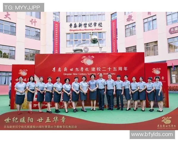 周枫足球：从青涩少年到职业球员的成长之路与奋斗故事