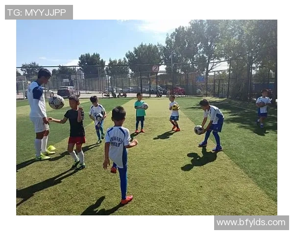 激情四溢的足球颠球大赛挑战赛等你来战展现你的技巧与风采